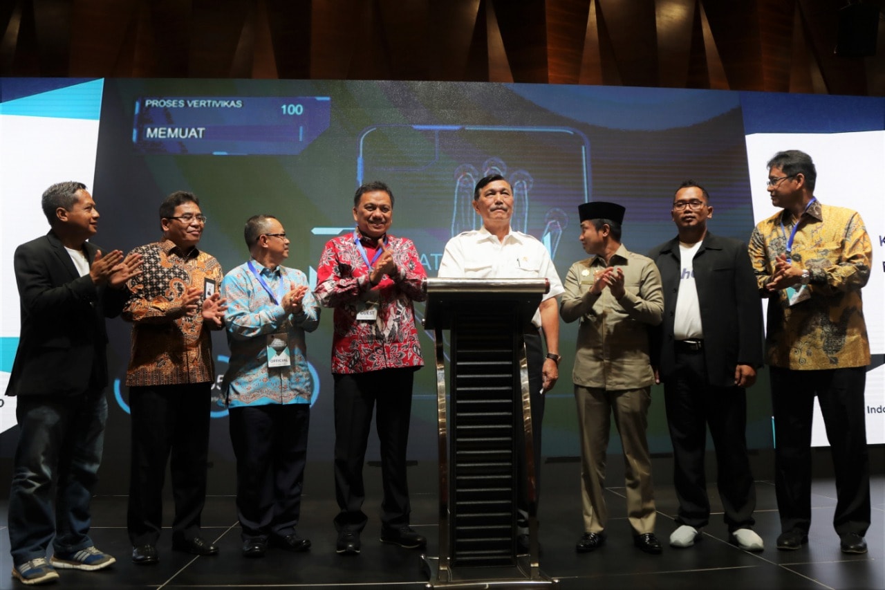 Menko Maritim Luncurkan Program Satu Juta Nelayan Berbasis Teknologi