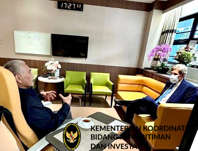 Menko Luhut Bangun Kolaborasi Internasional Selama Pemulihan di Singapura