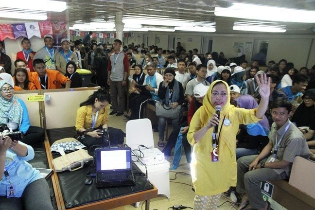 Gerakan Bersih dan Senyum Harus Dimulai Dari Diri Sendiri Gerakan Bersih dan Senyum Harus Dimulai Dari Diri Sendiri