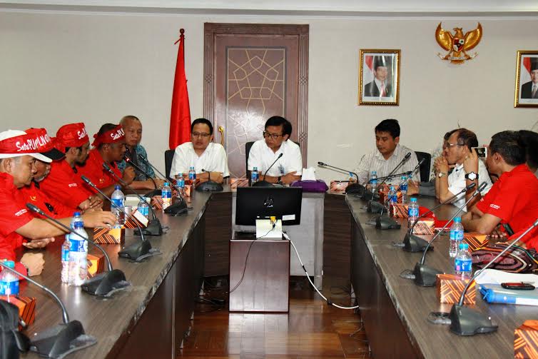 Kemenko Maritim Tampung Aspirasi Penolakan Swastanisasi PLN Kemenko Maritim Tampung Aspirasi Penolakan Swastanisasi PLN