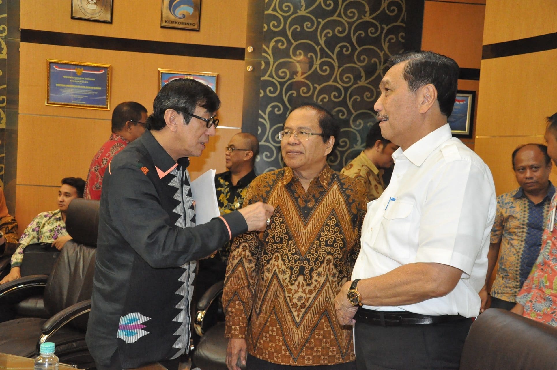 Rakor Pembentukan Pusat Penanggulangan Krisis Nasional Rakor Pembentukan Pusat Penanggulangan Krisis Nasional