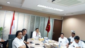 Rakor Penyelesaian Jalan Perbatasan Kalimantan dan Izin Penggunaan Kawasan Hutan dihadiri oleh Deputi 3 Bidang Koordinasi Infrastruktur Kemenko Maritim, Perwakilan KemenKLHK, dan perwakilan KemenPUPR, Jakarta (15/8).