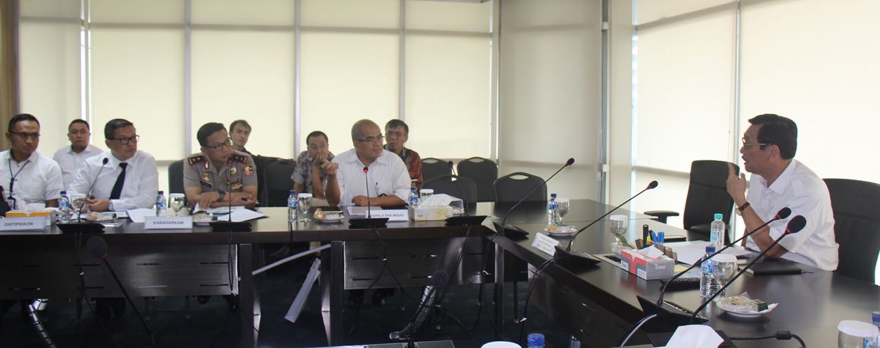 Menko Luhut pimpin rapat Kasus Tuban TPPI Menko Luhut pimpin rapat Kasus Tuban TPPI