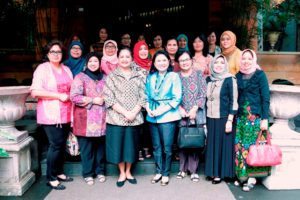 Penasehat Dharma Wanita Persatuan (DWP) Kemenko Bidang Kemaritiman, Devi Pandjaitan mengundang DWP 4 kementerian teknis di bawah koordinasi Kemenko Bidang Kemaritiman dalam rangka Perkenalan dan Makan Siang Bersama, Jakarta (15/8).