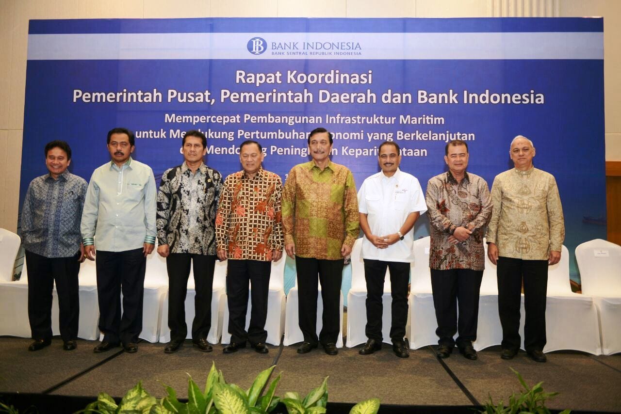 Menko Luhut B. Pandjaitan Pimpin Rakor Mempercepat Pembangunan Infrastruktur Maritim di Batam