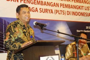 Deputi Bidang Koordinasi Sumber daya Alam dan Jasa Agung Kuswandono memberikan keynote speech nya pada saat acara Rapat Koordinasi Rencana Pembangunan dan Pengembangan Pembangkit Listrik Tenaga Surya di Hotel Seraton Bandara, 20 September 2016