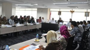 Menteri Koordinator Bidang Kemaritiman Luhut B Pandjaitan pada hari Jumat (9/9) pimpin rapat tentang reklamasi pantai utara Jakarta di kantor Menko, 9 September 2016