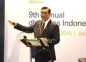 Menteri Koordinator Bidang Kemaritiman Luhut B Pandjaitan menjadi pembicara di 9th Annual dbAccess Indonesia Conference 2016 di Grand Hyaat (2/11) Jakarta