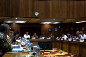 Menko Luhut dalam Rakor Pelaksanaan Strategis Nasional Keuangan Inklusif Pimp Menko Ekonomi ,bertempat di ruang rapat Graha Sawala, Gedung Ali Wardhana, Kementerian Koordinator Bidang Perekonomian, Jakarta (3/11)