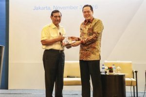 Menko Luhut saat menjadi Pembicara Utama pada Invesment and Economic Roundtable 2016 (dari Deutsche Bank). Di Grandballroom C , Hotel Indonesia Kempinski, Jakarta (3/11)