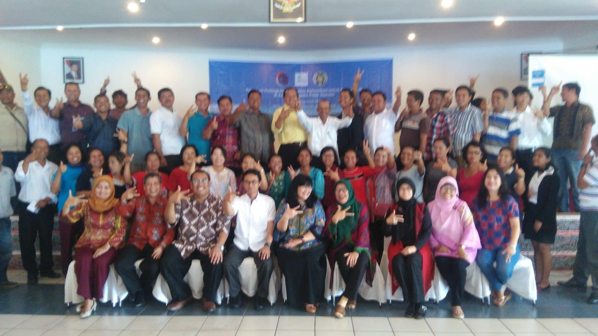 Pelatihan Peningkatan Kapasitas Komunikasi untuk Masyarakat di Kawasan Wisata Pulau Samosir Pelatihan Peningkatan Kapasitas Komunikasi untuk Masyarakat di Kawasan Wisata Pulau Samosir