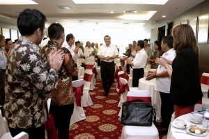 Dialog dan Silaturahmi Menko Maritim, Luhut B. Pandjaitan bersama Forum Bupati APKASI Ministrial Forum di Ballroom Sekretariat Apkasi, Gd. Sahid Sudirman Center, Jakarta (14/12)