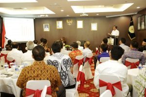 Dialog dan Silaturahmi Menko Maritim, Luhut B. Pandjaitan bersama Forum Bupati APKASI Ministrial Forum di Ballroom Sekretariat Apkasi, Gd. Sahid Sudirman Center, Jakarta (14/12)