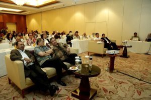 Menko Maritim Luhut B. Pandjaitan saat menjadi Narasumber dalam acara FGD Pilihan Industri KEIN dalam Kerangka Strategi Industrialisasi Indonesia 2045 (Roadshow III-Universitas Indonesia) di Hotel Mandarin Oriental, Jakarta (15/12) 