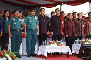 Menteri Koordinator Bidang Kemaritiman Luhut B Pandjaitan menghadiri Pembukaan Peringatan Hari Nusantara 2016 di Lembata, (13/12)