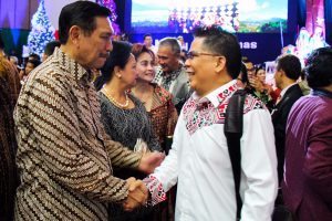 Menko Luhut B. Pandjaitan menghadiri Natal Nasional 2016 di Gedung Wale Ne Tou, Tondano, Sulawesi Utara (27/12)