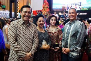 Menko Luhut B. Pandjaitan menghadiri Natal Nasional 2016 di Gedung Wale Ne Tou, Tondano, Sulawesi Utara (27/12)