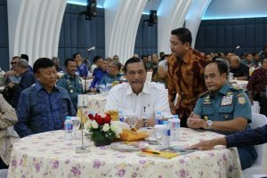 Menko Luhut Silaturahmi dengan perwira dan purnawirawan TNI AL di Wisma Elang Menteng, Jakarta Pusat (9/12)