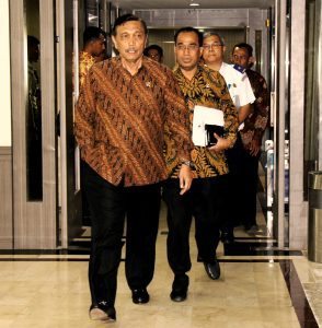 Menko Luhut B Pandjaitan pimpin Rakor Menteri Penandatanganan MOU Detail Engineering Design untuk Pelabuhan Patimban (10/1)