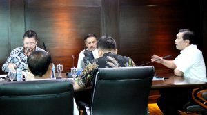 Menko Luhut B Pandjaitan meeting w/ tim world bank dan rektor udayana di Kantor Kemenko Bidang Kemaritiman. (11/1)