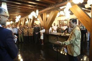 Menko Luhut saat menghadiri pembukaan Pameran Eksebisi Budaya Maritim Indonesia - Inggris di Museun Kebaharian, Jakarta (27/02)