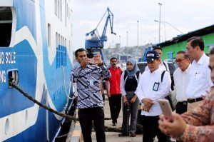 Menteri Koordinator Bidang Kemaritiman Luhut B Pandjaitan meninjau Lokasi Pelabuhan Selamet Riyadi di Ambon Maluku dalam agenda HPN 2017 (8/2)