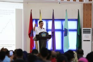 dalam kunjungannya ke ambon Menko Bidang Kemaritiman Luhut B Pandjaitan meninjau dan memberikan kuliah umum di Universitas Pattimura Ambon (8/2)