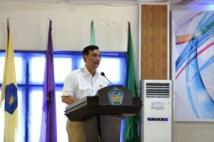 dalam kunjungannya ke ambon Menko Bidang Kemaritiman Luhut B Pandjaitan meninjau dan memberikan kuliah umum di Universitas Pattimura Ambon (8/2)