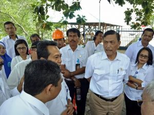 Menteri Koordinator Bidang Kemaritiman Luhut B Pandjaitan dalam kesempatannya juga mengunjungi Balai Diklat Perikanan KKP di Ambon (8/2)