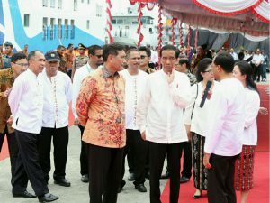 Menteri Koordinator Bidang Kemaritiman Luhut B Pandjaitan beserta jajaran Menteri Kabinet Kerja mendampingi Presiden RI Joko Widodo dalam acara Hari Puncak Hari Pers Nasional di Ambon (9/2)