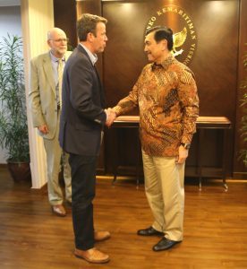 Menteri Koordinator Bidang Kemaritiman Luhut B Pandjaitan Terima Mr. Dan Thehan (Minister Assisting The Prime Minister fo Cyber Security of Australia) di Kantor Kemenko Maritim (1/2)