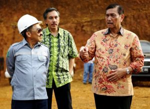 Menteri Koordinator Bidang Kemaritiman Luhut B Pandjaitan meninjau PT.IMIP (9/2)