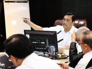 Menteri Koordinator Bidang Kemaritiman Luhut B Pandjaitan Pimpin Rapat Intern Kemenko Maritim yang dihadiri Pejabat Kemenko Maritim (13/2)