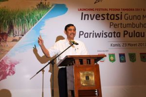 Menko Luhut B Pandjaitan Memberikan Paparan pada acara Festival Pesona Tambora di Hotel Dharmawangsa, Jakarta. (23/01)