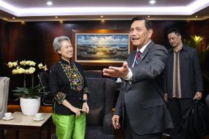 Menko Luhut Meeting bersama Madam Ho Ching (Istri PM Singapura) / CEO Temasek di Kantor Maritim (06/03)