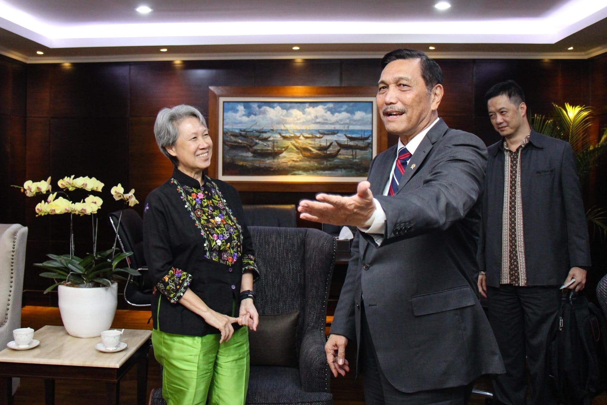 Menko Luhut : Singapura Tingkatkan Investasi ke Indonesia Menko Luhut : Singapura Tingkatkan Investasi ke Indonesia