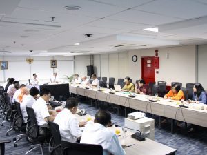 Menko Luhut B. Pandjaitan Memimpin Rapat Internal Staff di Kantor Maritim. (27/03)