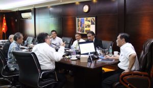 Menko Luhut Meeting bersama Bapak Bambang Brodjonegoro (Kepala Bapenas) di Kantor Maritim. (08/03)