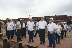 Kunjungan Menko Maritim Luhut B. Pandjaitan di DPS, Surabaya (20/2)