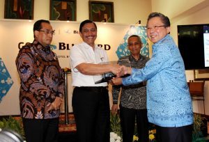 Menteri Koordinator Bidang Kemaritiman Luhut B Pandjaitan di dampingi Menhub Budi Karya menghaadiri sekaligus memberikan sambutan dan menyaksikan peluncuran kolaborasi Blue Bird dan Gojek di Borobudur Hotel (30/3)