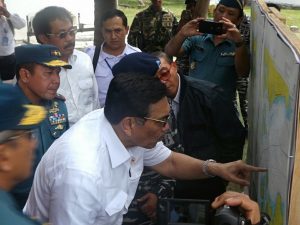 Menko Luhut melakukan peninjauan pulau Tolop, Batam (10/03/2017) Dok. Humas Maritim