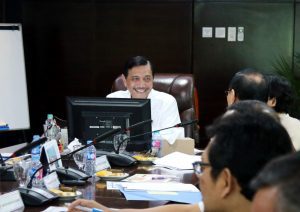 Menko Luhut pimpin Rapat Koordinasi Pembahasan Rancangan Keppres tentang Panitia Nasional IMF-WB Annual Meetings 2018, di Kantor Maritim (10/4)