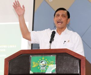 Menteri Koordinator Bidang Kemaritiman Luhut B Pandjaitan menghadiri sekaligus memberikan Keynote Speaker pada Sarasehan Pengembangan Ekonomi Umat dan Kemaritiman Indonesia (PBNU) di Pondok Pesantren As Tsaqafah Jakarta (6/4)