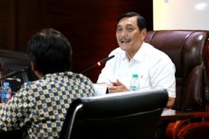 Menteri Koordinator Bidang Kemaritiman Luhut B Pandjaitan Menerima Paparan Usulan Program BPPT Tahun 2018 di Kantor Kemenko Maritim (6/4)