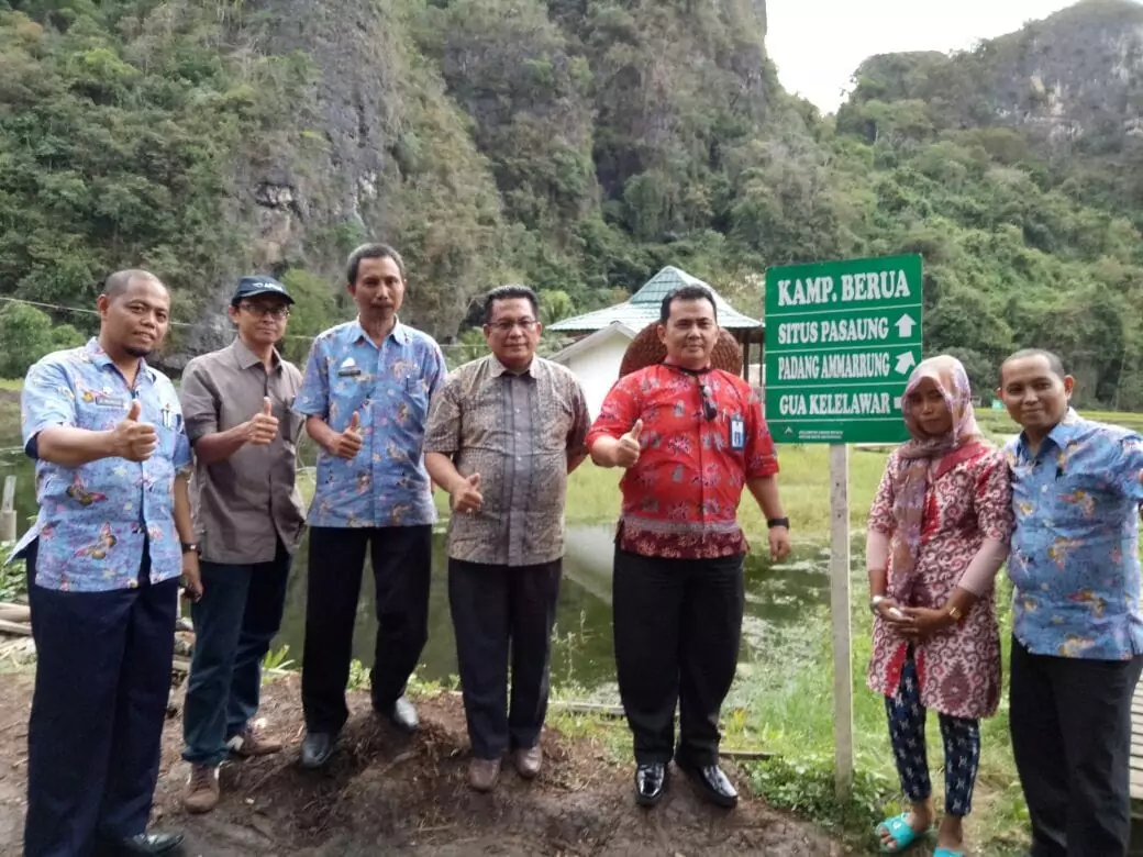 Kunjungan Lapangan Tim Kedeputian SDM, Iptek, dan Budaya Maritim ke Area Destinasi Wisata Karst Rammang-Rammang Kunjungan Lapangan Tim Kedeputian SDM, Iptek, dan Budaya Maritim ke Area Destinasi Wisata Karst Rammang-Rammang