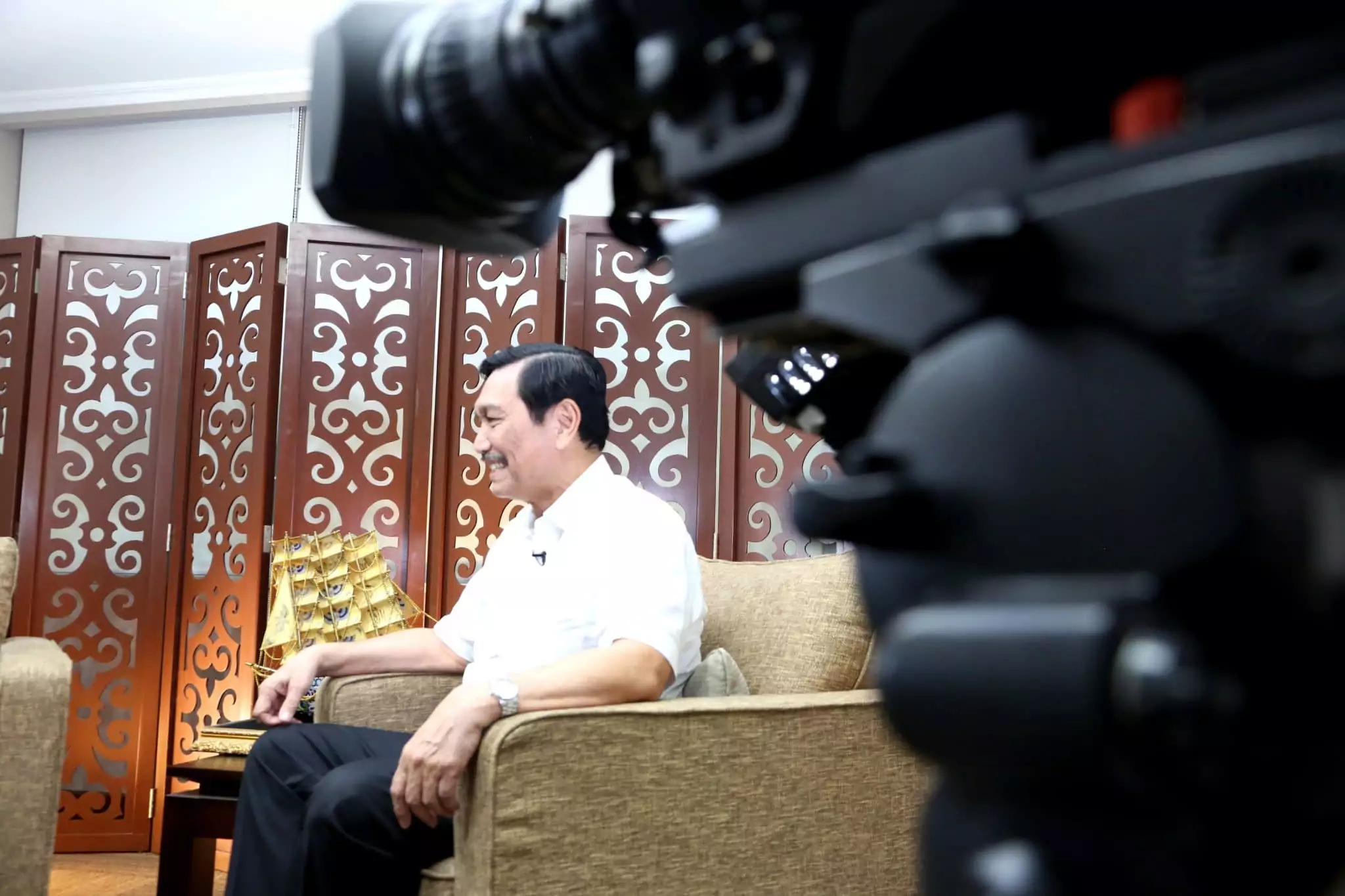 Menko Luhut Tapping dengan TV CNN Indonesia Menko Luhut Tapping dengan TV CNN Indonesia