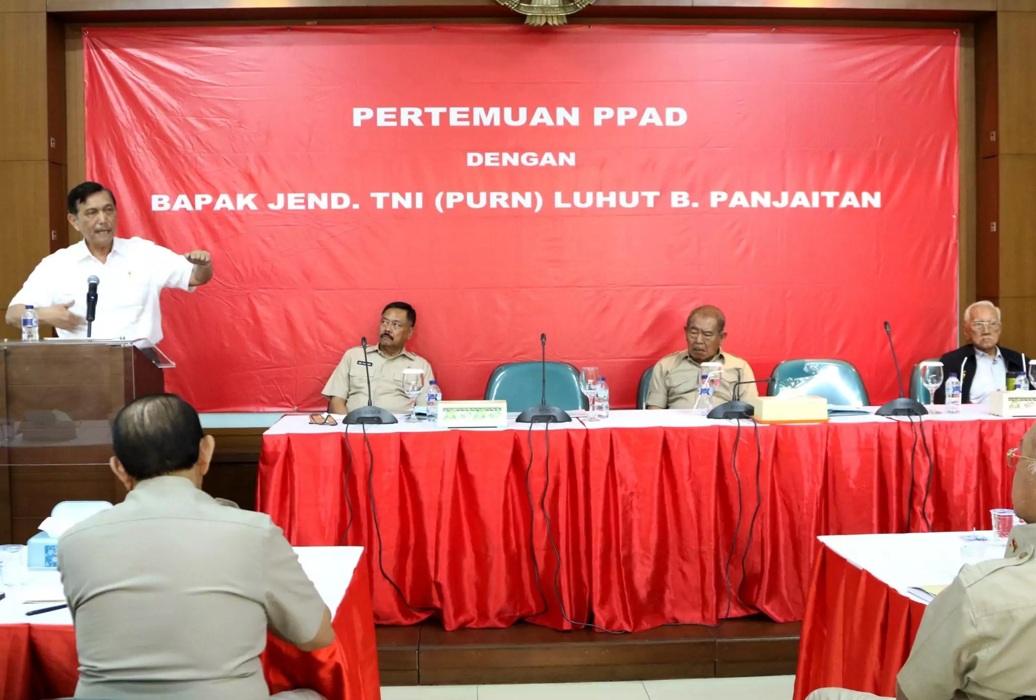 Menko Luhut hadiri acara pertemuan PPAD (Persatuan Purnawirawan TNI-Angkatan Darat) Menko Luhut hadiri acara pertemuan PPAD (Persatuan Purnawirawan TNI-Angkatan Darat)