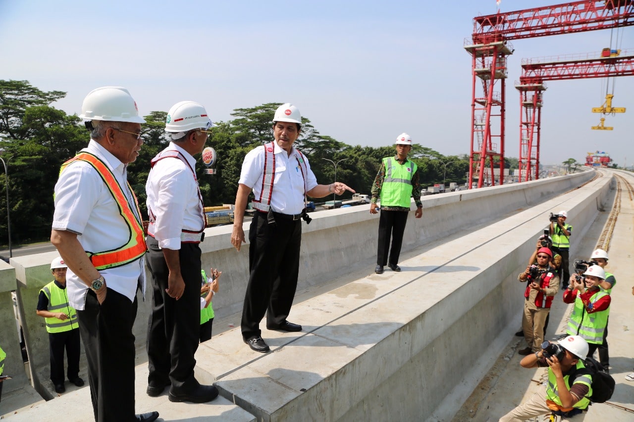 Menko Luhut: Pembiayaan LRT Jabodetabek Jadi Percontohan Moda Padat Penduduk