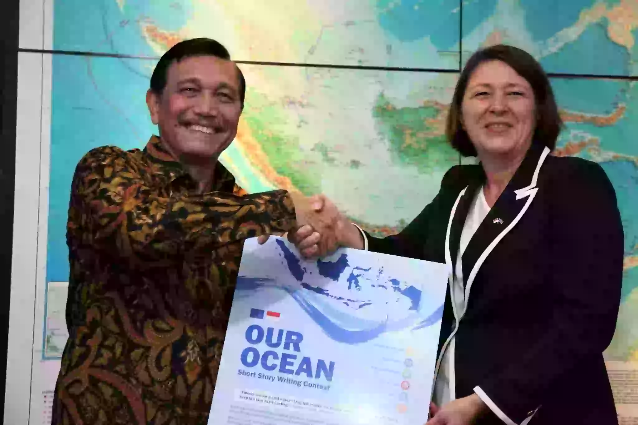 Menko Luhut Pertemuan Bilateral Indonesia - Uni Eropa di Kantor Maritim Menko Luhut Pertemuan Bilateral Indonesia - Uni Eropa di Kantor Maritim