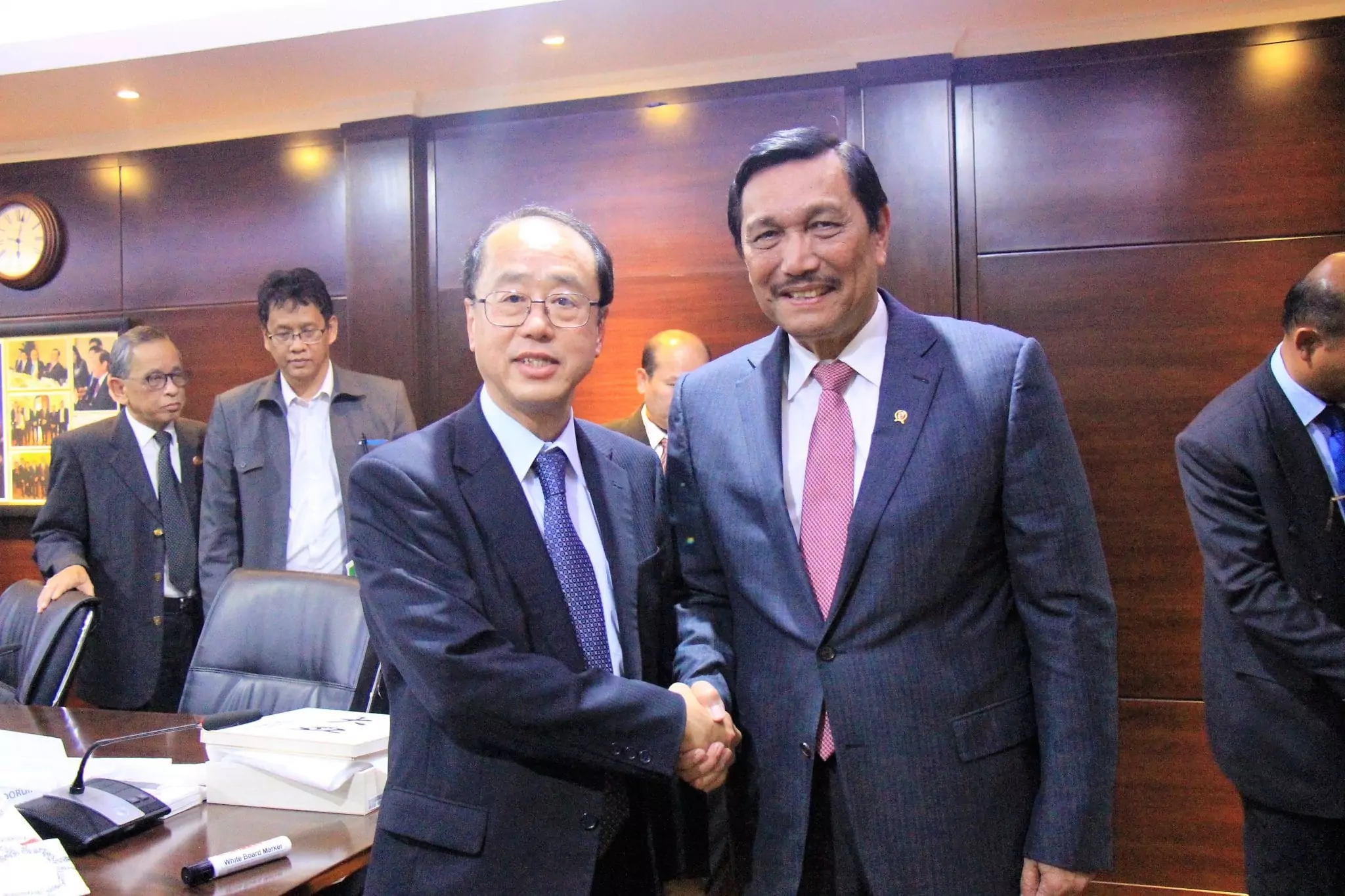 Menko Luhut menerima Audiensi dari Special Advisor PM Jepang di Kantor Maritim Menko Luhut menerima Audiensi dari Special Advisor PM Jepang di Kantor Maritim